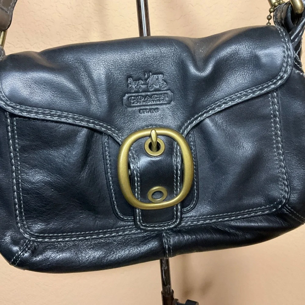 Coach Soho Black Leather Flap Shoulder Bag Brass Buckle Turnlock - Picture 2 of 14